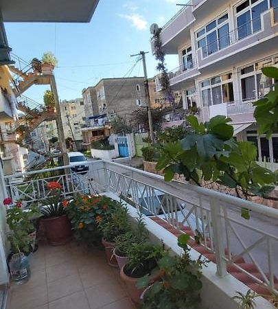 Honey Apartment Near Port Of Saranda Екстериор снимка