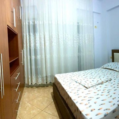 Honey Apartment Near Port Of Saranda Екстериор снимка
