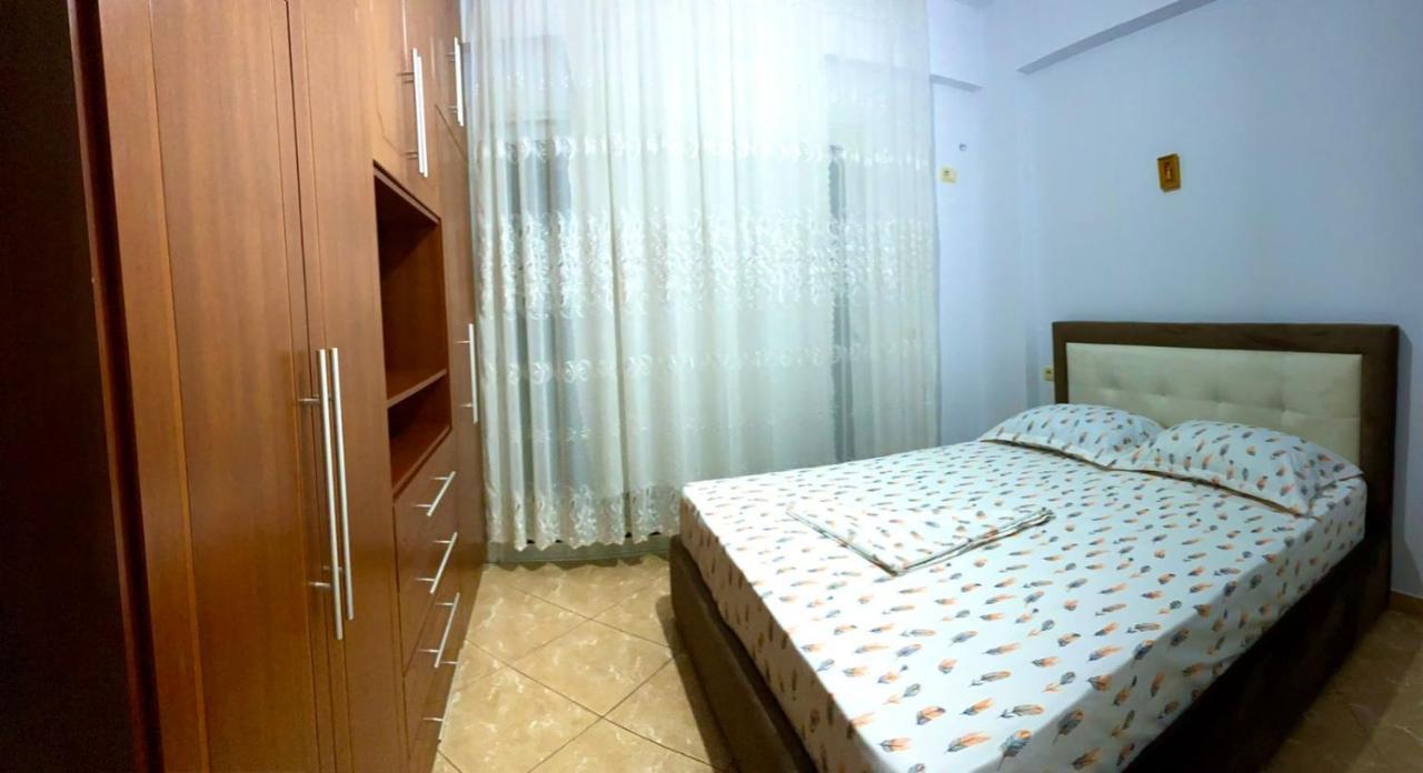 Honey Apartment Near Port Of Saranda Екстериор снимка
