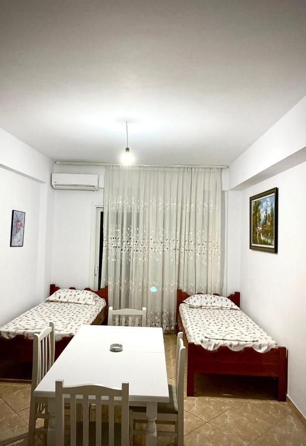 Honey Apartment Near Port Of Saranda Екстериор снимка